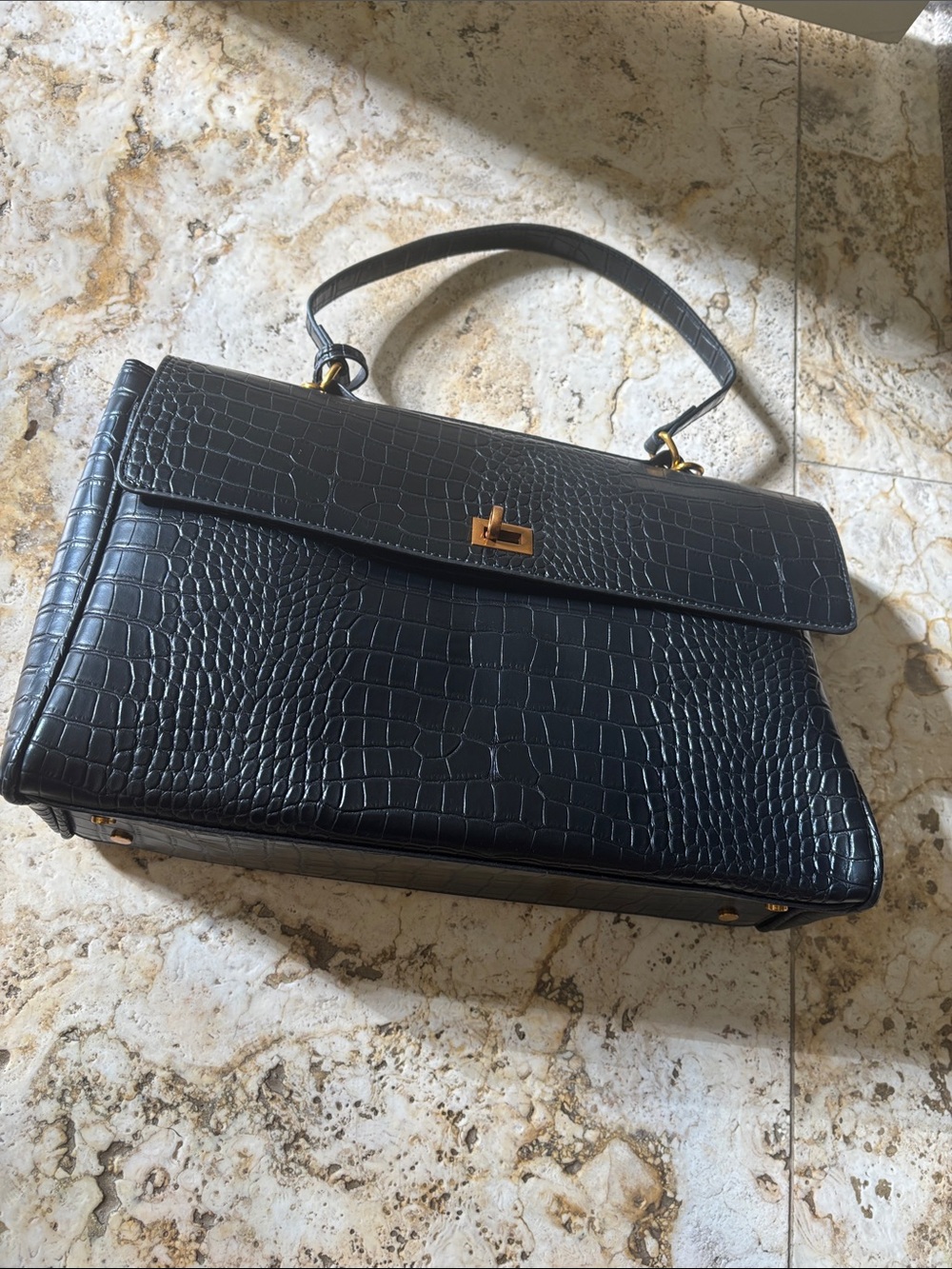 Croco embossed look alike bag